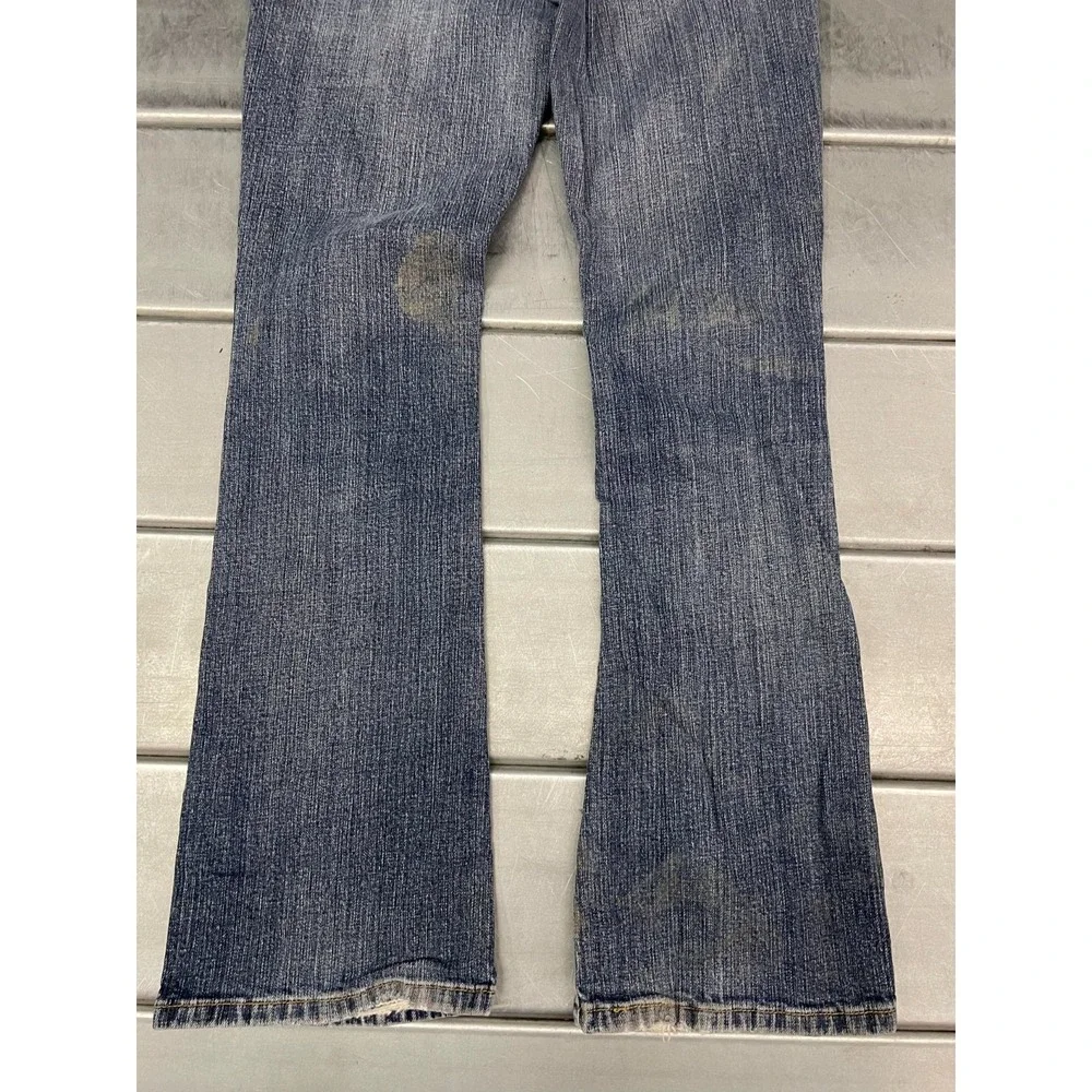 VTG Levis 515 Jeans Womens 6 28X31 Blue Medium Wash Denim‎ Boot Cut Distressed